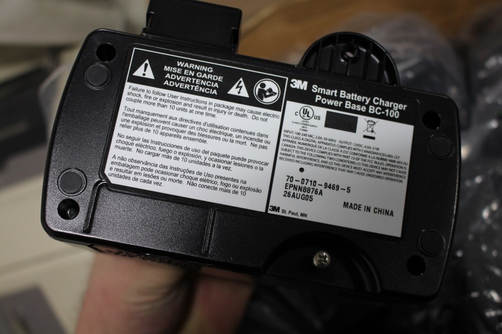 3M BC-100 Smart Battery Charger Base