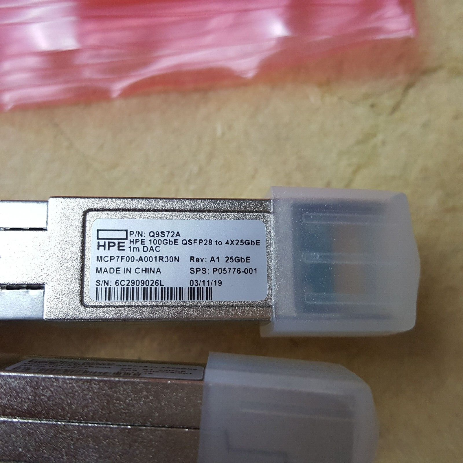 MCP7F00-A01A Mellanox 100GbE QSFP28 to 4x 25GbE SFP28 1m DAC Breakout Cable