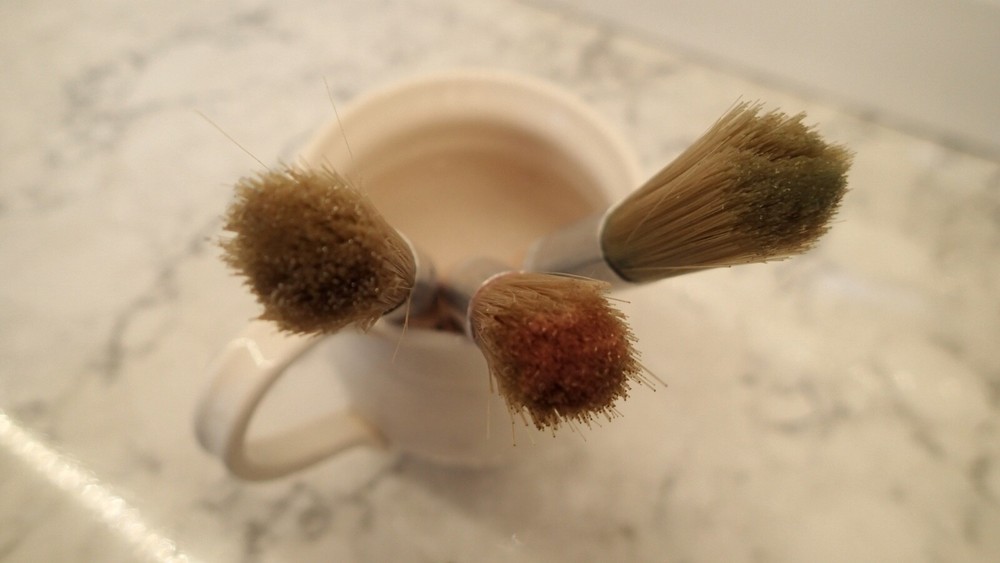 3 Jumbo Paintbrushes Wood handle