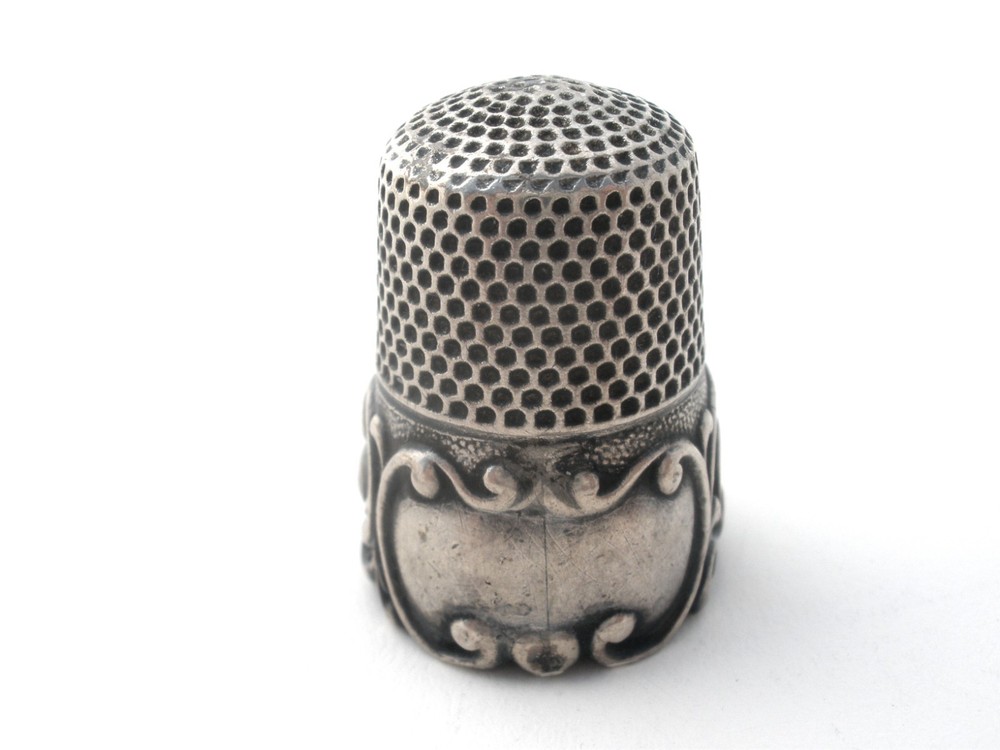 Antique Sterling Silver Thimble Signed OT Repoussé Scrollwork 6.61 Grams