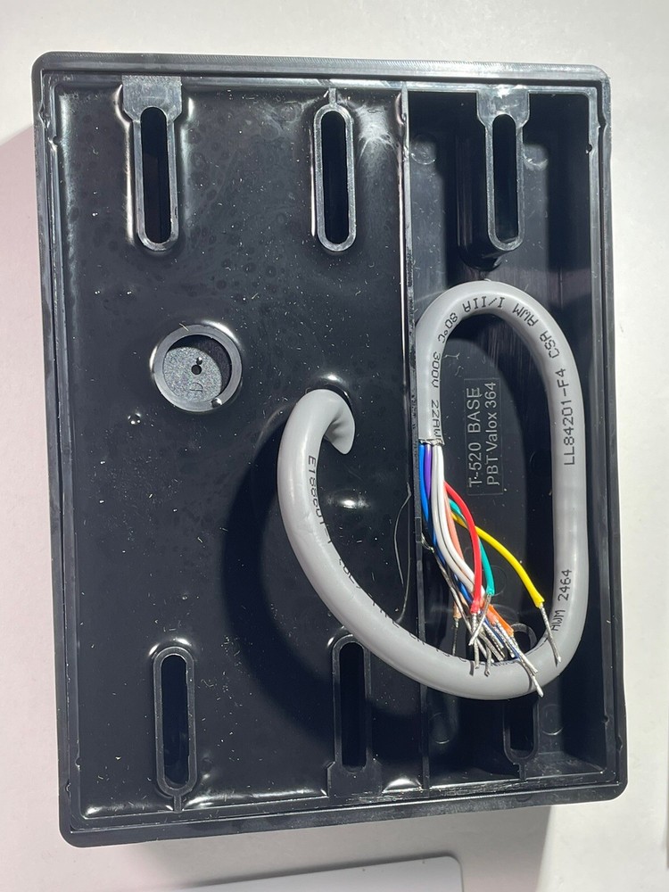 UTC 430210003 Model T-520SW Transition Multi-Technology Access Reader Black NOB