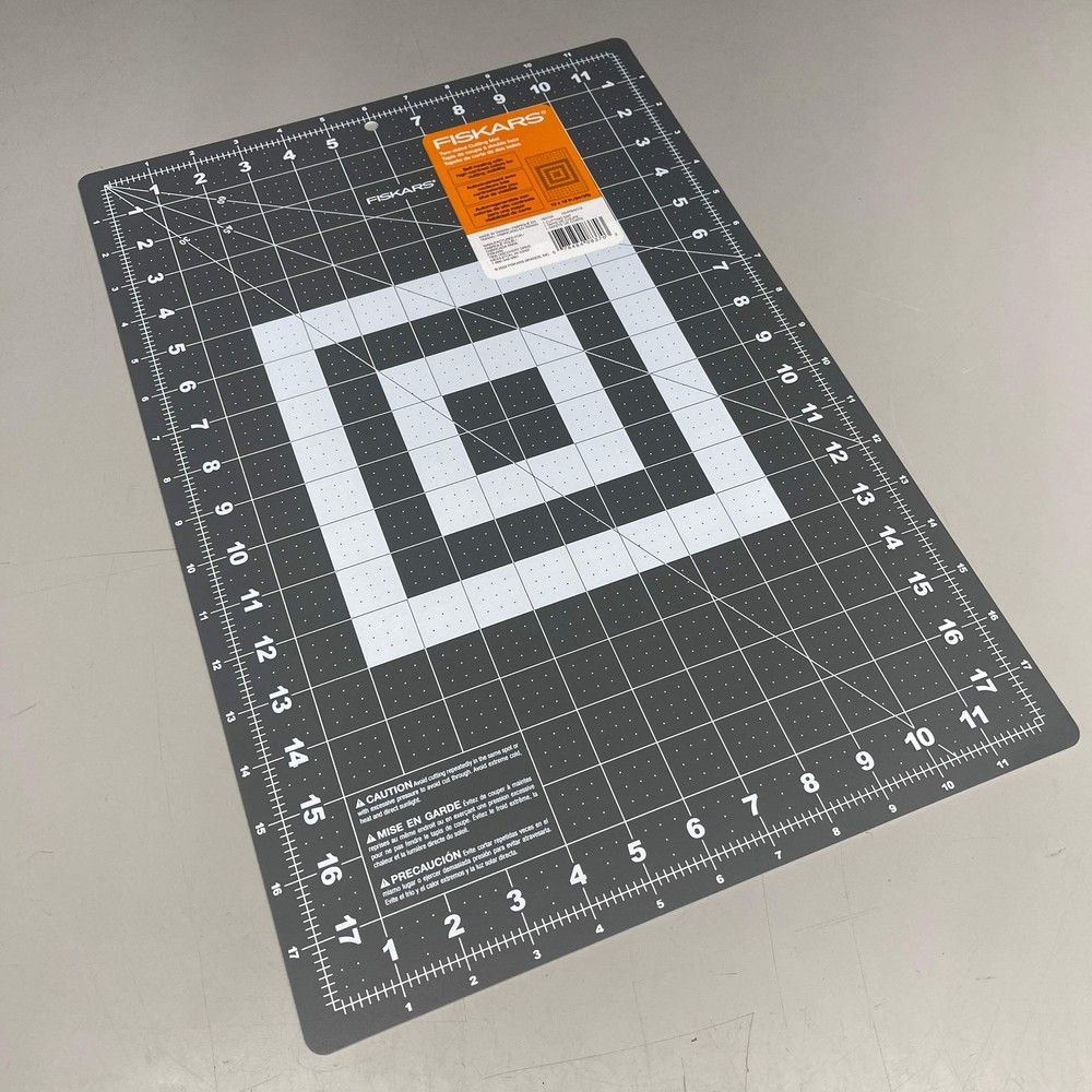 FISKARS (3 PACK) 12 x 18in Double Sided Cutting Mat