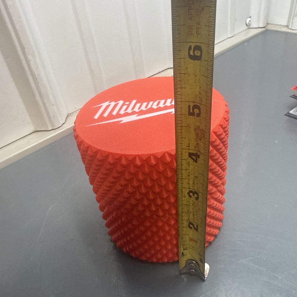 milwaukee Threaded Container