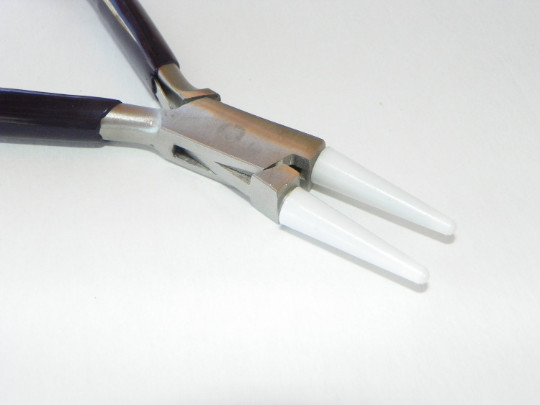 Nylon Jaw Round-Nose Pliers w/ Extra Tips