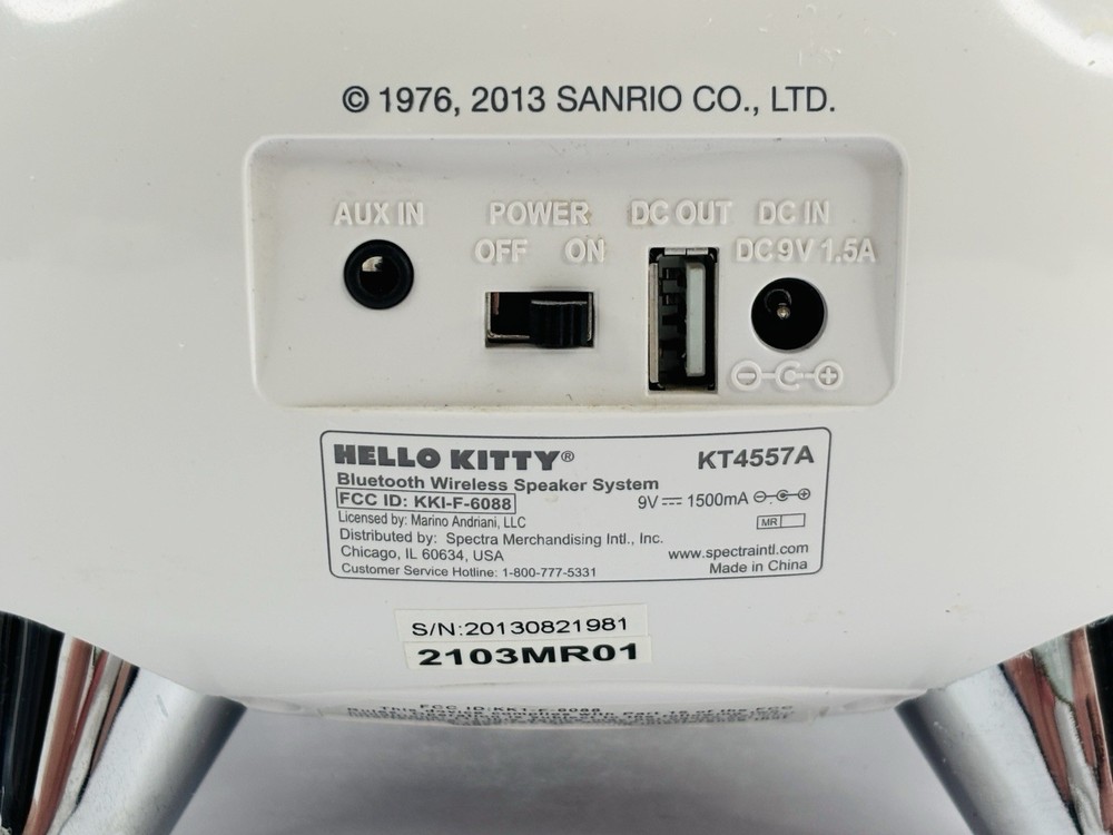 Hello Kitty Bluetooth Wireless Speaker System KT4557A Sanrio 2013 w/ Adapter