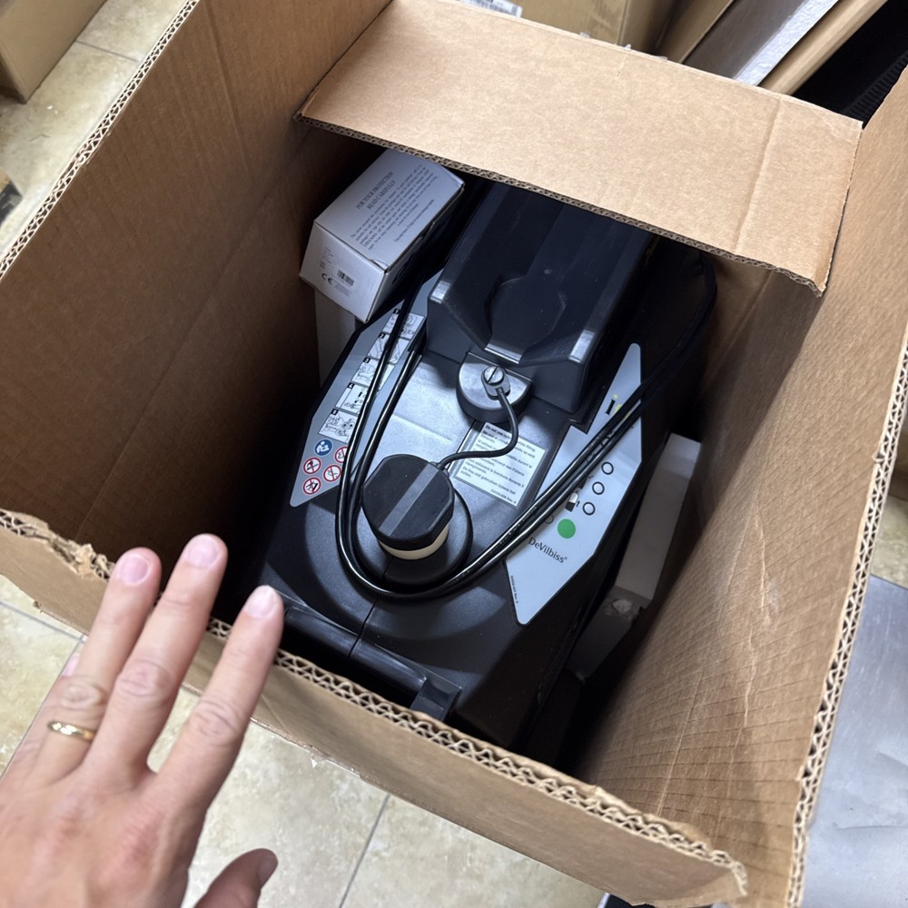 DeVilbiss Personal Oxygen Station