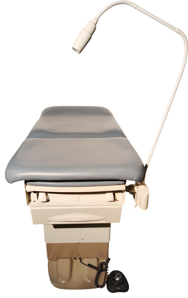 Midmark 223 Power Exam Table with Ritter 253 LED Light