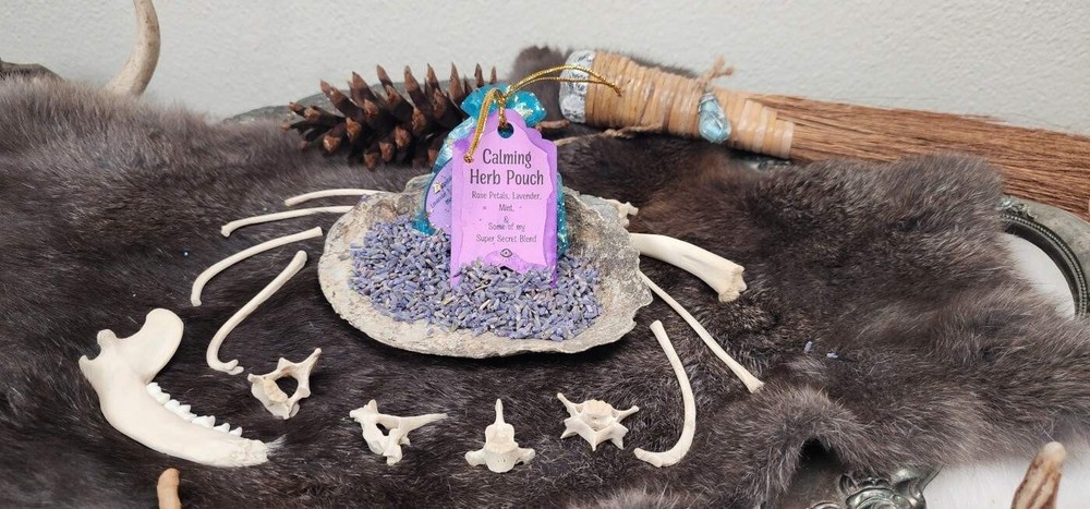 Calming Herb Pouch - Find peace and tranquility