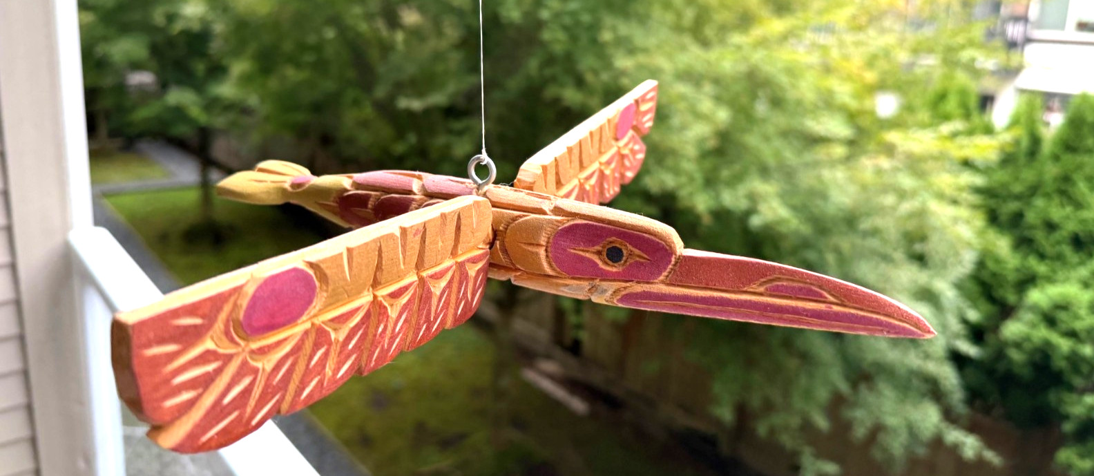 Northwest Coast Native Detailed Yellow Cedar FLYING Hummingbird carving sculptur