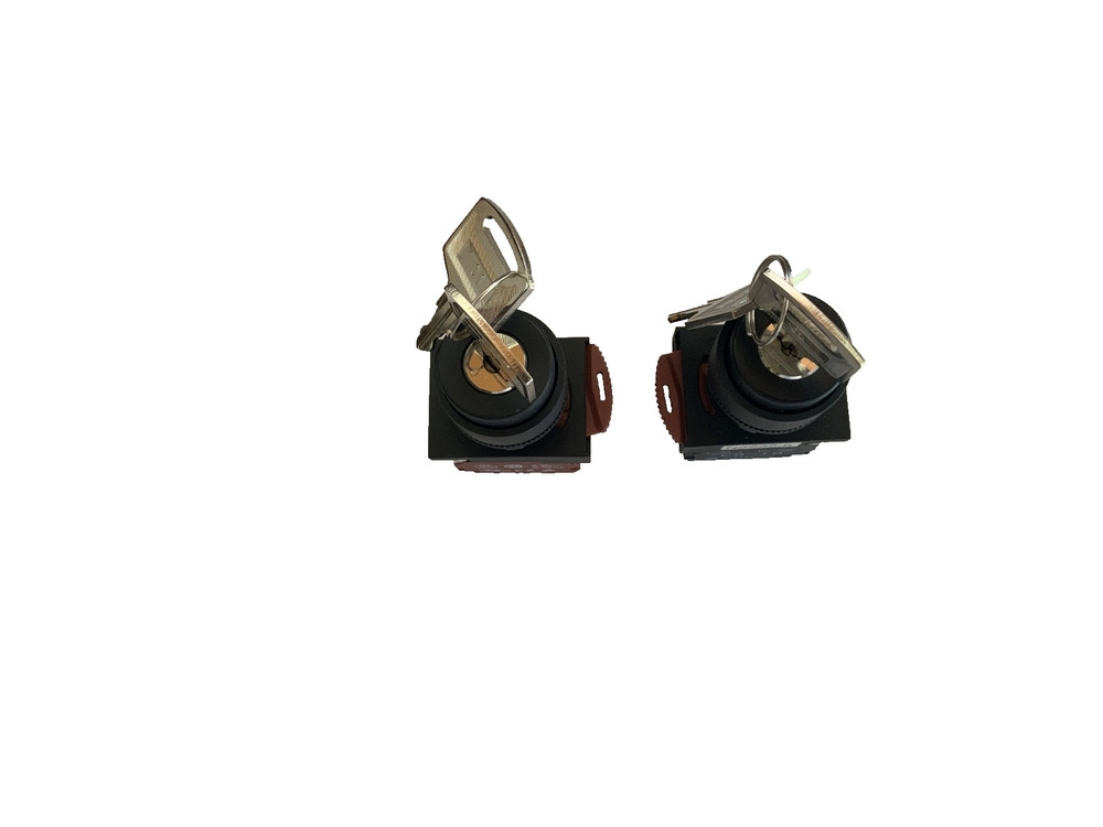 NHD NSS22-K022 3 KEY POSITION (SPRING POSITION) SELECTOR SWITCH 2A2B