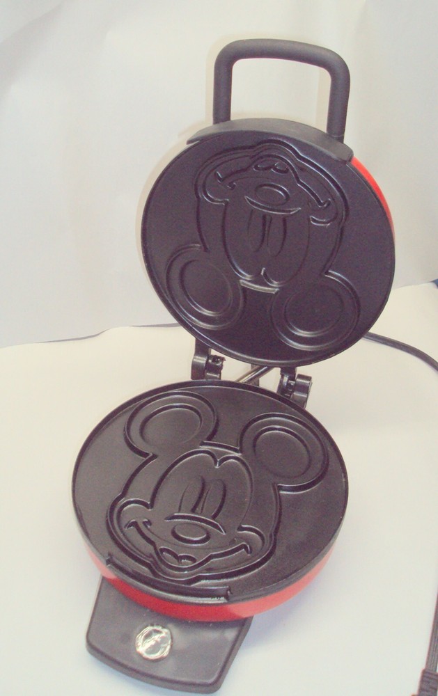 Mickey Mouse Pancake Waffle Maker DCM-12 Red Clean & Working