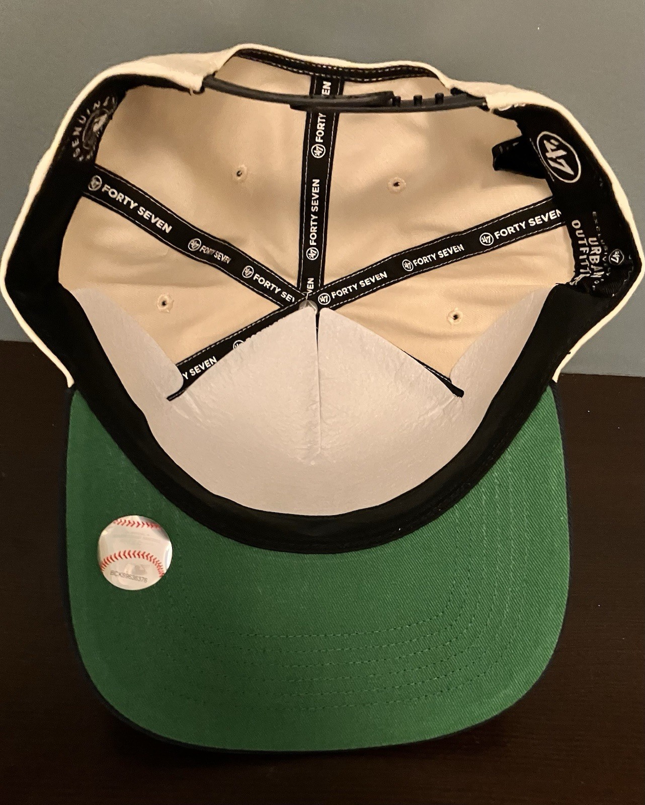 ‘47 Brand Urban Outfitters Hitch New York Yankees 2-Tone Snapback Hat/Cap