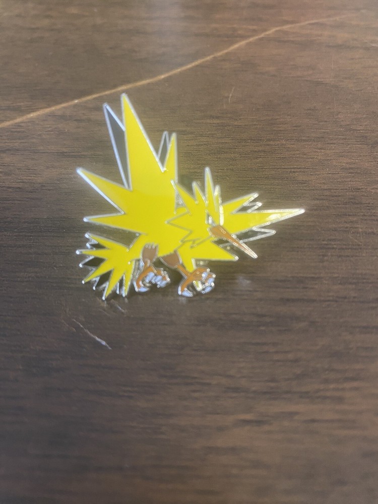 Pokemon Zapdos Pin