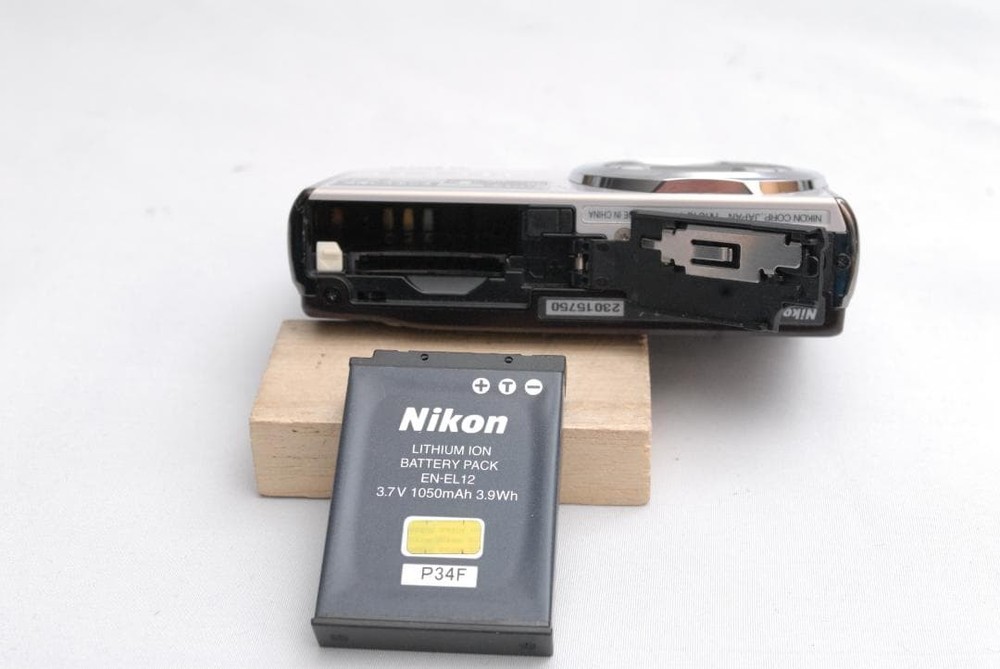 Nikon COOLPIX S620 12MP Compact Digital Camera Tested Excellent Condition