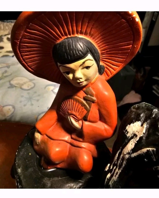 Silvestre Asian Theme Lamp C.1955