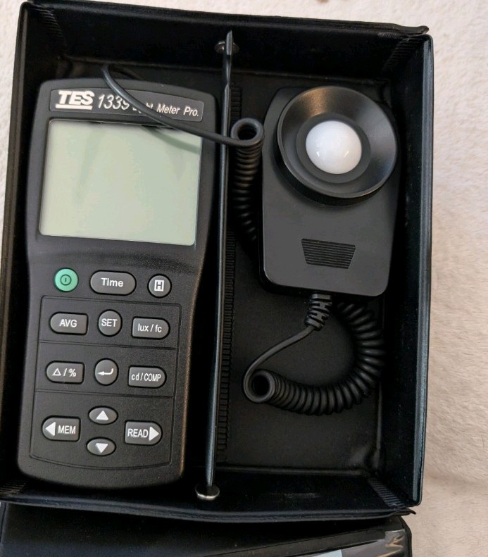 tes-1339 light meter pro