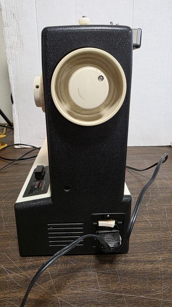 Montgomery Ward UHT J1954 Sewing Machine