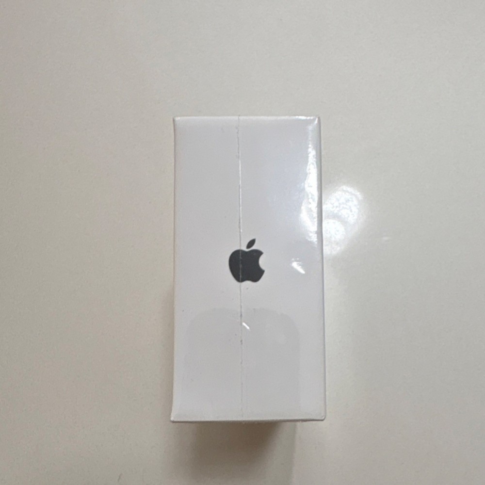 Apple Magic Mouse White Wireless Multi-Touch 1300 DPI MXK53AM/A