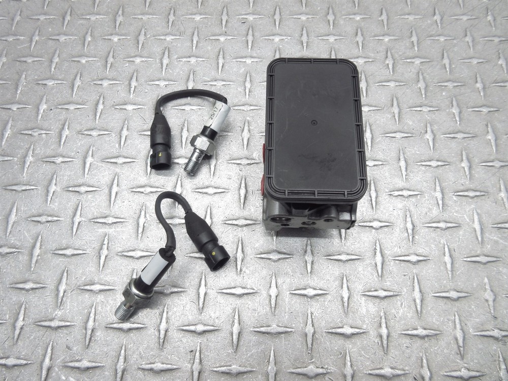 2017 16-24 Indian Springfield ABS Anti Lock Brake Module Pump Control Unit OEM