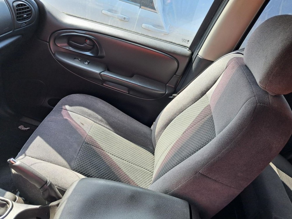 TRAILBLAZ 2008 Glove Box 4820986