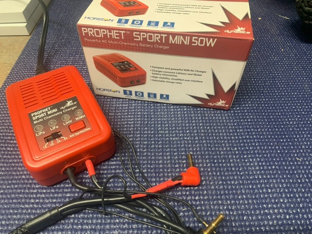 Dynamite Prophet Sport Mini 50W Charger plus Charging Leads
