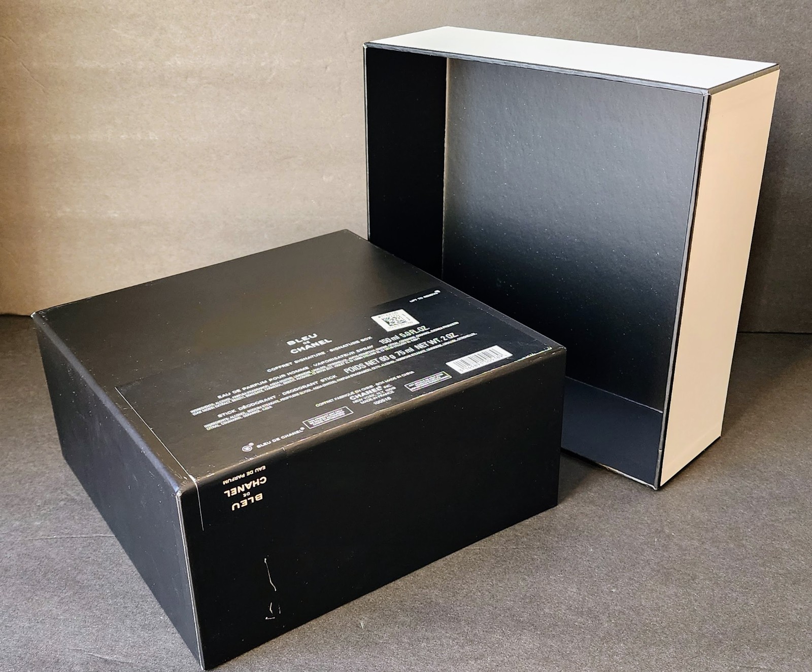 CHANEL Signature Gift Box – Luxury Rigid Presentation Box, Empty, Collectible