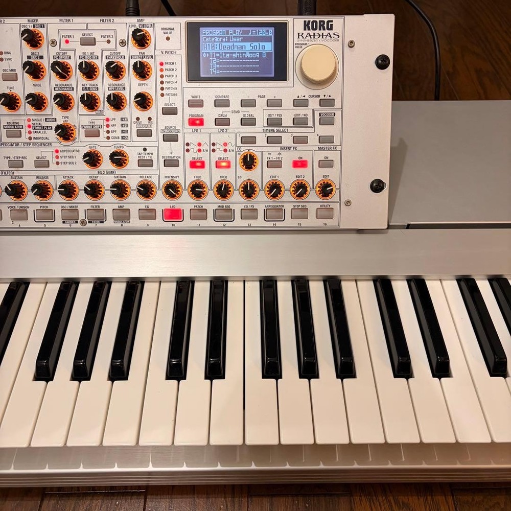 KORG RADIAS KEYBAORD Synth