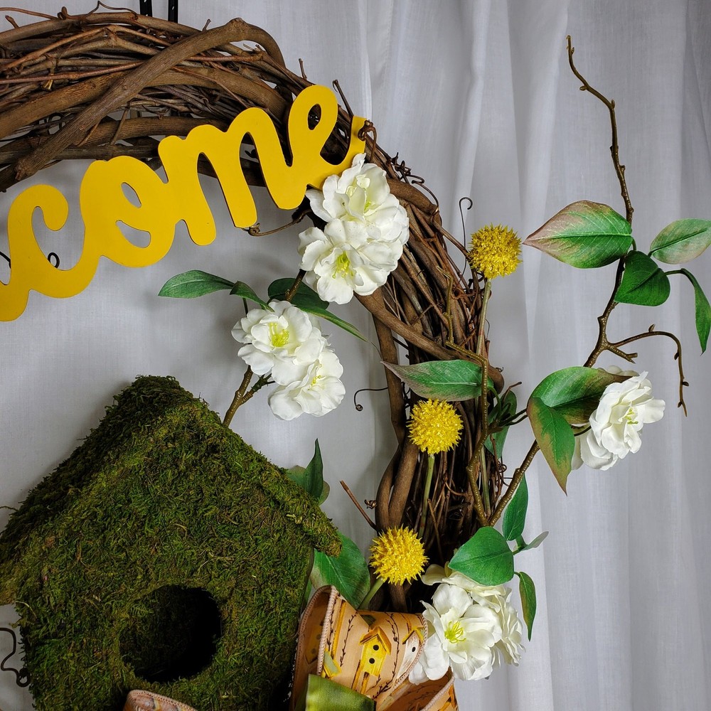 Grapevine Welcome Wreath w/ Birdhouse