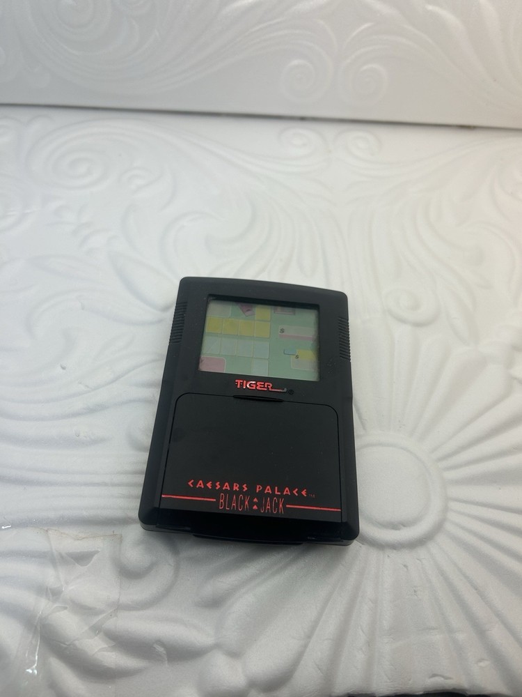 Tiger Electronics 1994 Caesars Palace Black Jack Electronic LCD Game( Works)