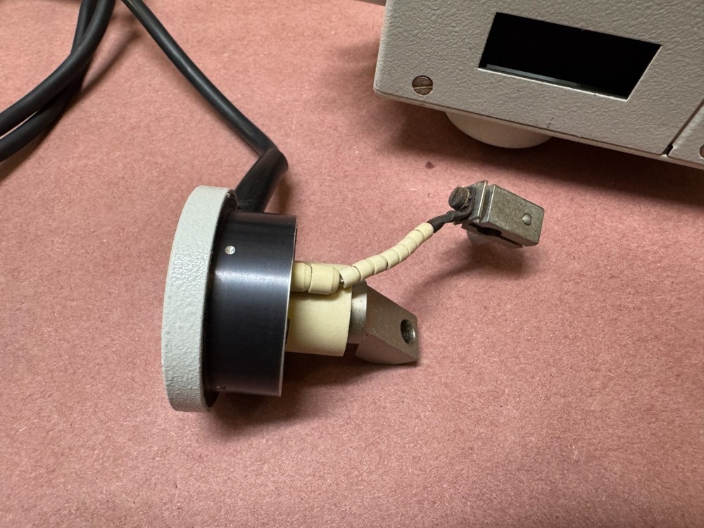 Leitz Microscope Halogen Lamp Housing Light Lamp House Illuminator