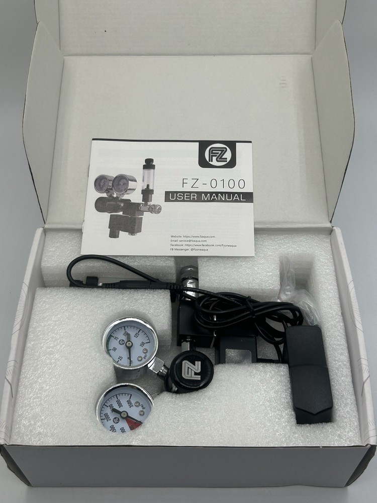 FZONE C02 Regulator Interface CGA320 MODEL FZ-0100 - NOS
