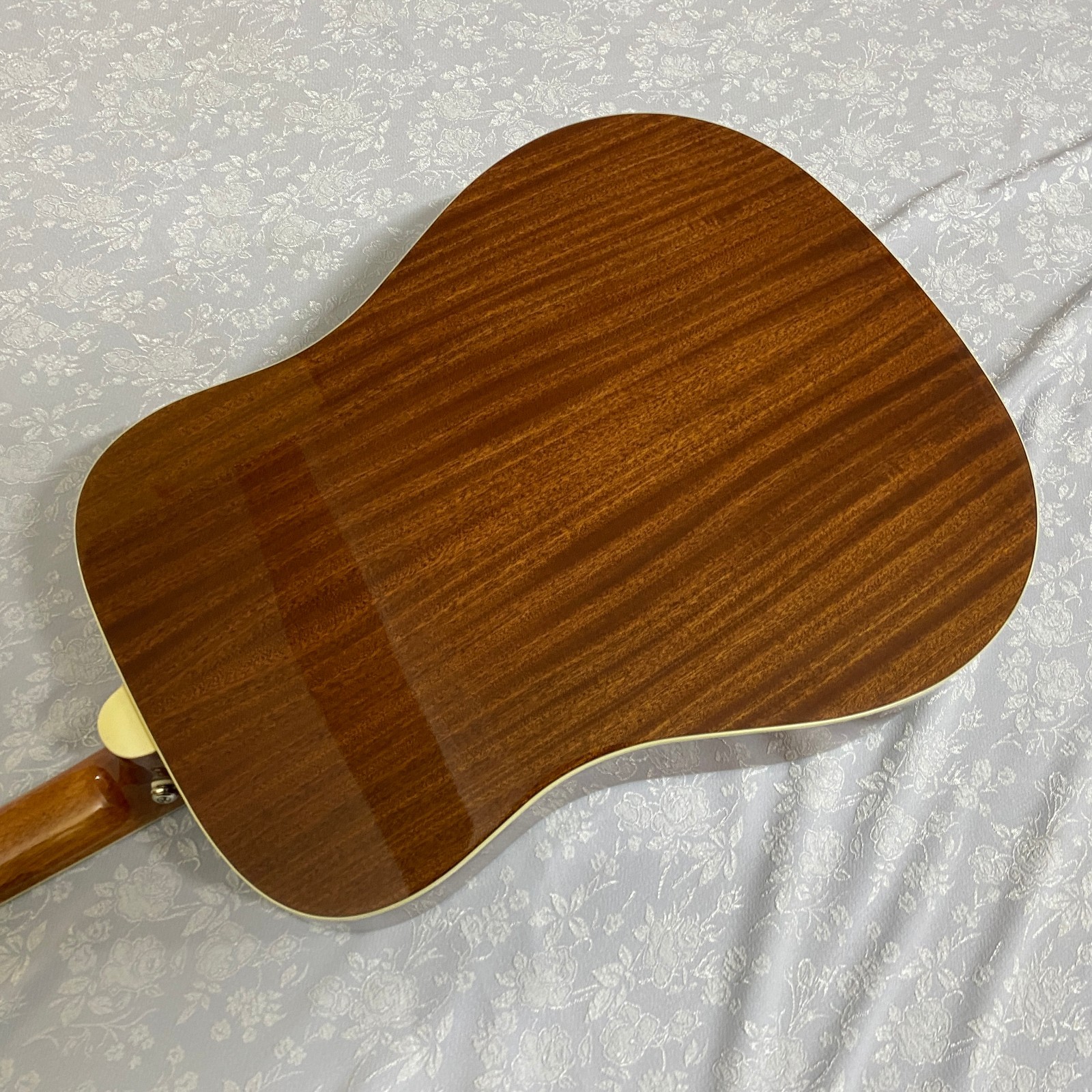 TS Hummingbird Acoustic guitar with pickup Solid spruce top real photo