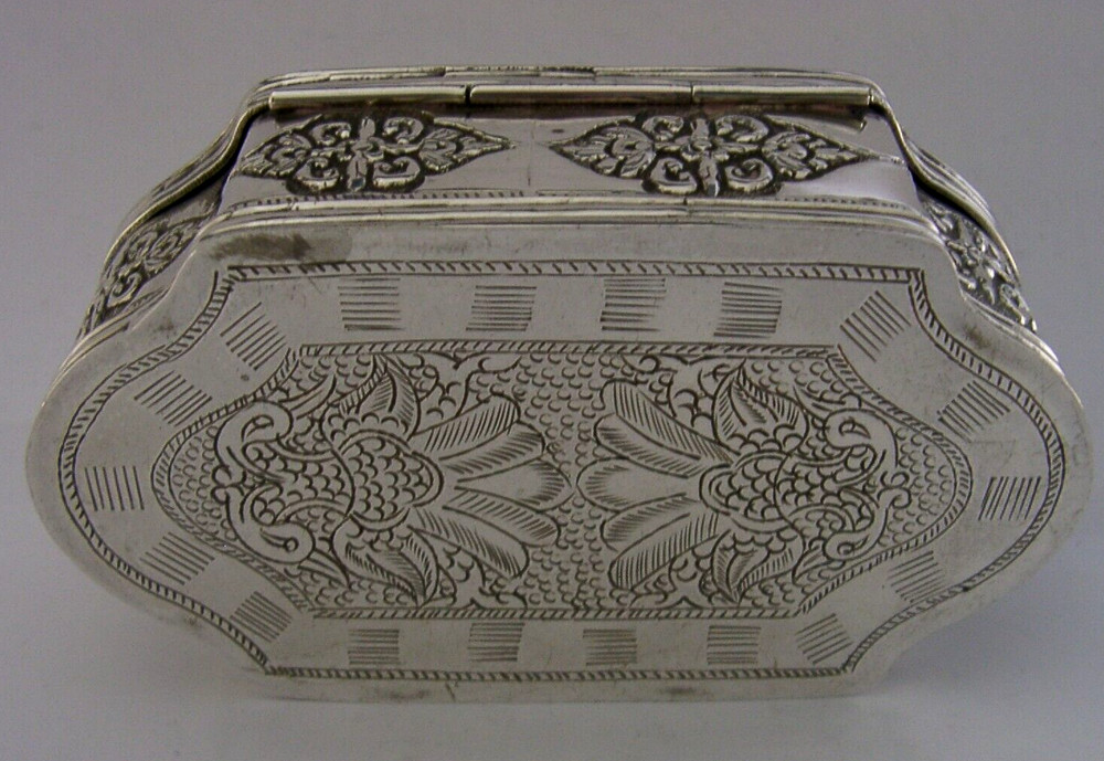 GOOD SIZE 132g INDIAN CEYLON SOLID SILVER TABLE BOX c1900 ANTIQUE
