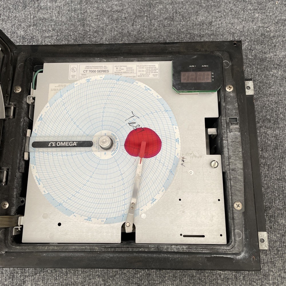 Omega Engineering CT7100 Chart Recorder Used