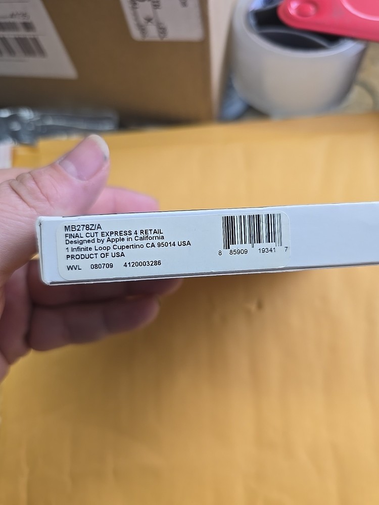 Apple Software Final Cut Express 4 Retail Version MB278Z/A with Original Box