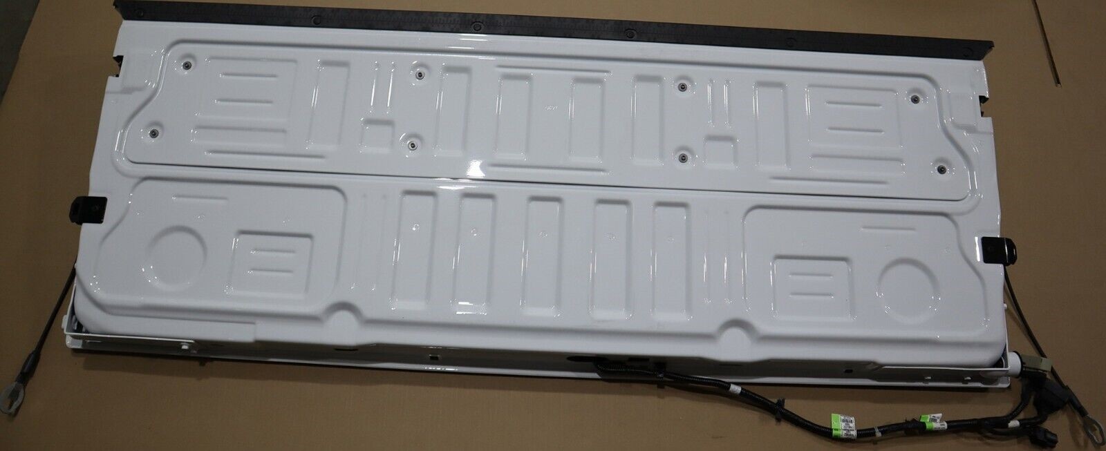 23-26 SUPER DUTY WHITE Tailgate Truck New Take Off F250 Ford Paint Tail Gate OEM