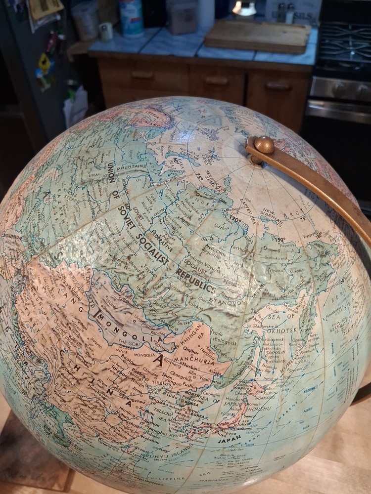 WORLD NATION SERIES GLOBE