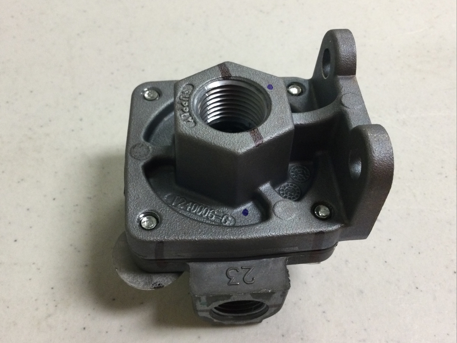 NEW, BENDIX 229860N K037947 QUICK RELEASE VALVE, FREE SHIPPING