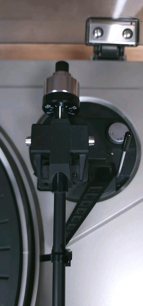 Fisher MT- 6118 Semi Automatic Turntable Record Player Tested Working