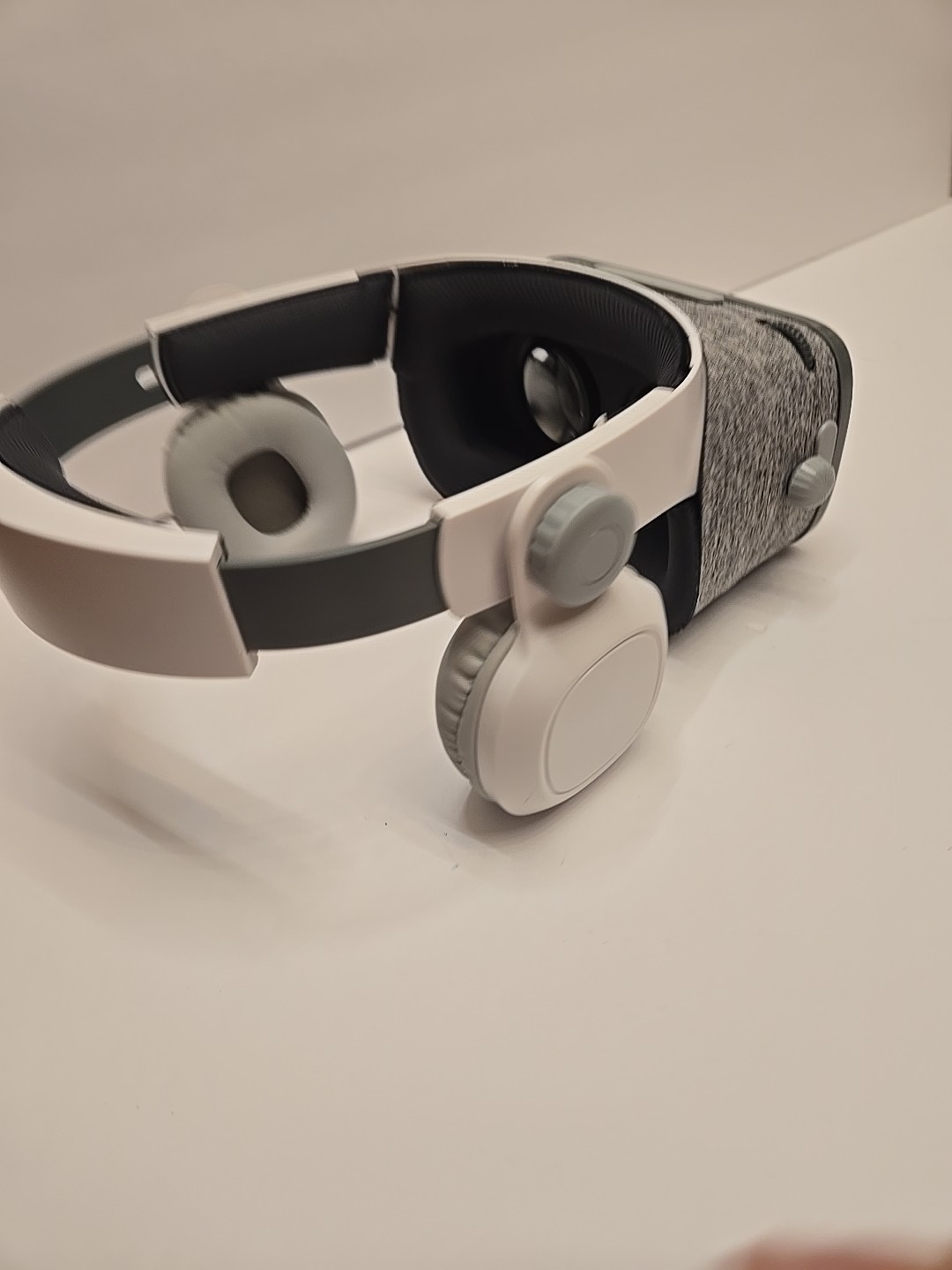 ETVR Universal VR Mobile Headset for Smartphones Virtual Reality 4.0 Never USED