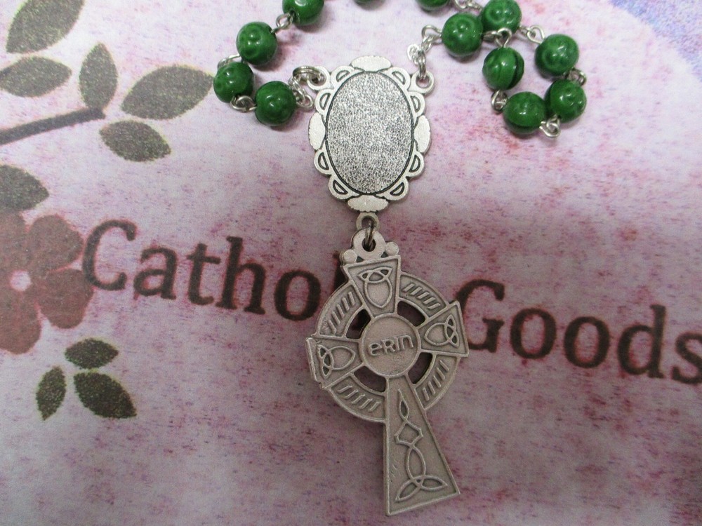 Saint St. Patrick Chaplet (8 mm Green ceramic beads)