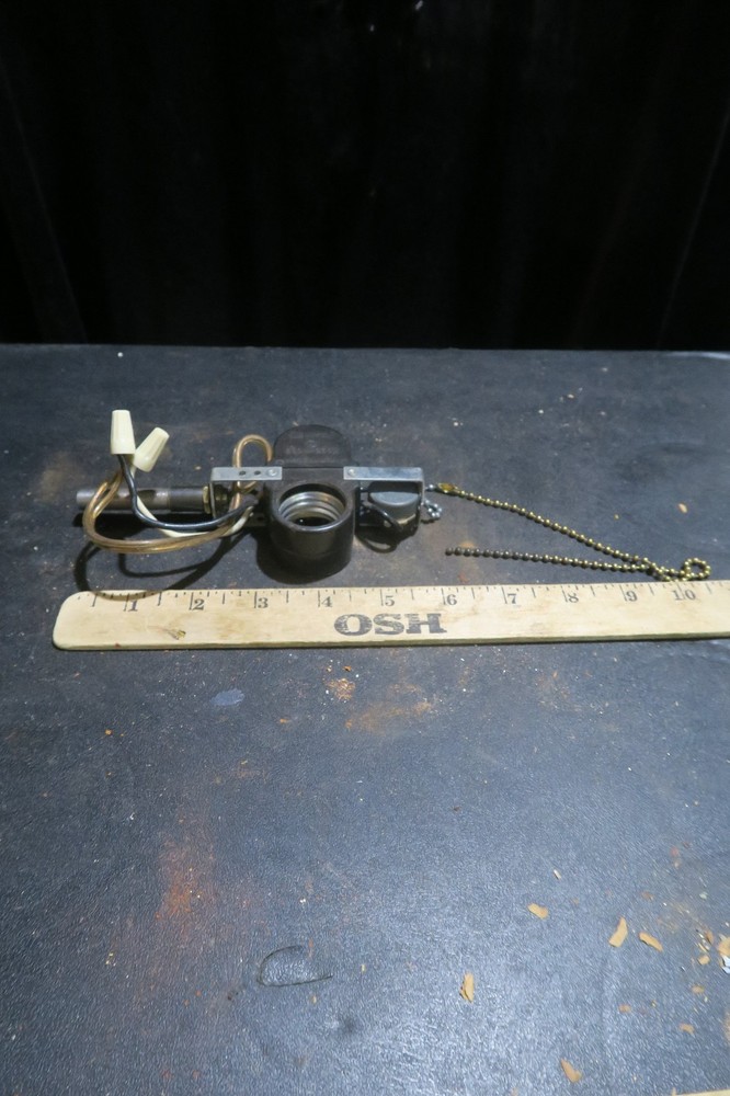 Double socket bakelite pull down switch Part Vintage Chandelier cluster LEVITON