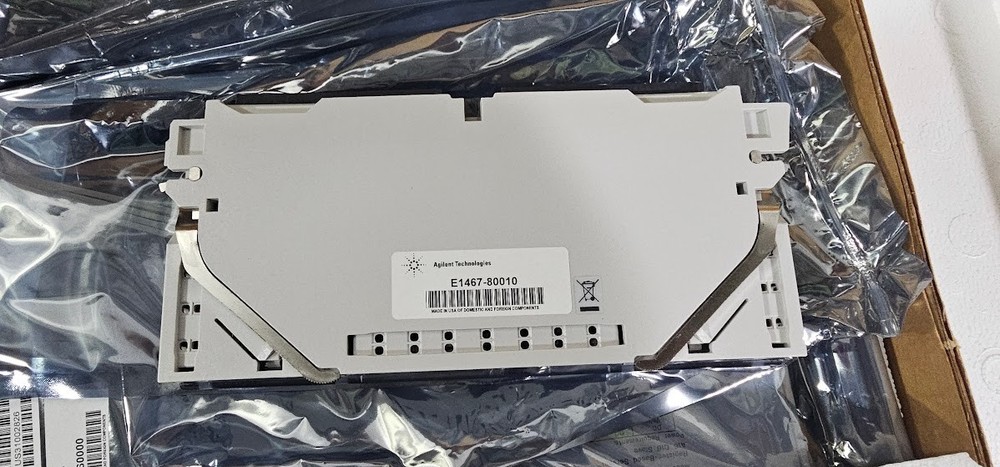 Agilent E1467A VXI Relay Matrix Module Kit E1467-80010 E1467-60000