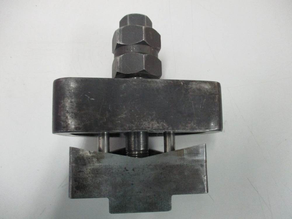 4" D Shape Knockout Punch TL No. 2003