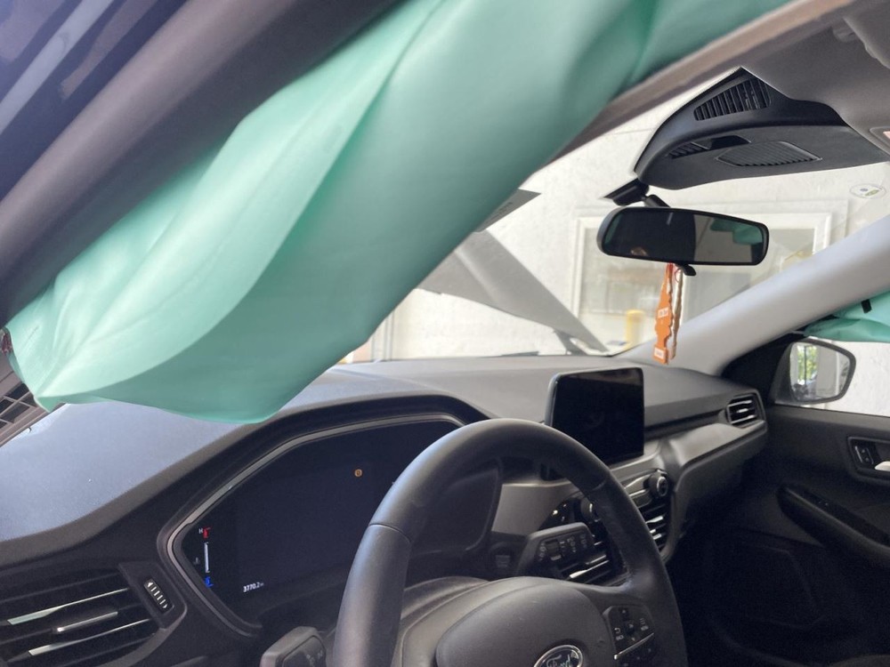 Complete Console Front Floor With Automatic Temperature Control Fits 23-25 ESCAP