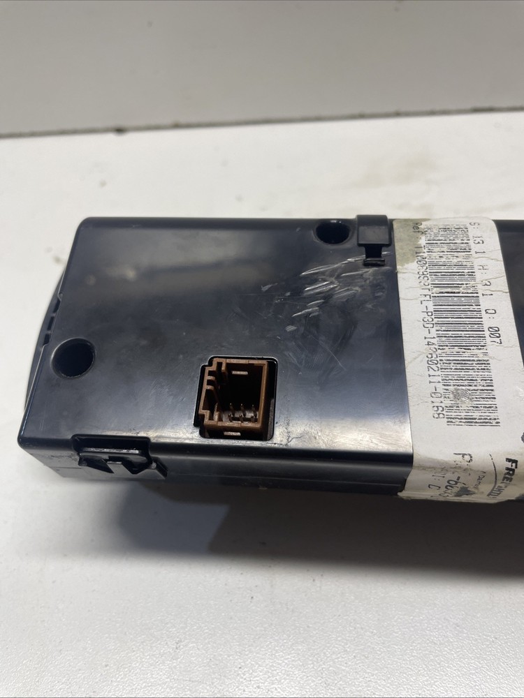 OEM Freightliner A22-60645-101 Climate Control Switch #2486 (slightly broken)