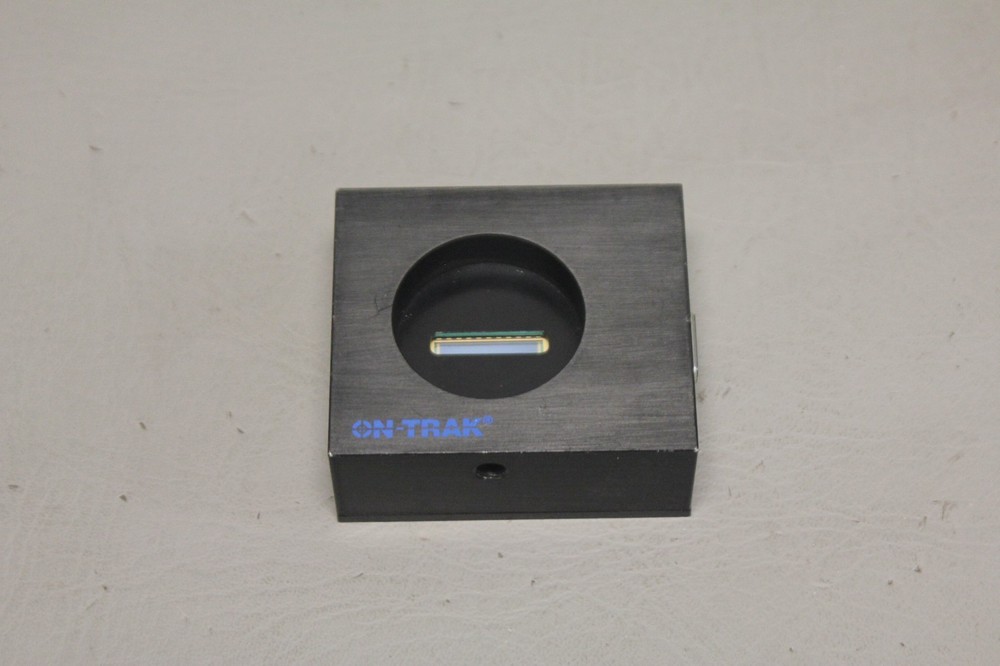 ON-TRACK POSITION SENSING DETECTOR