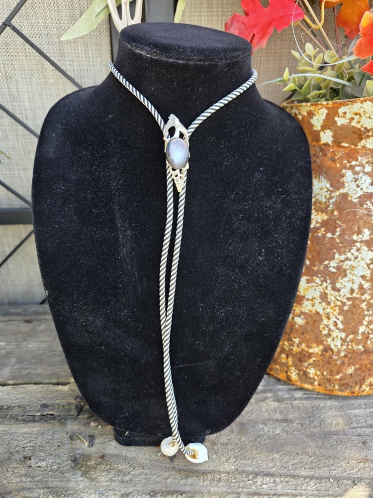 Bolo Tie. . Lavander Stone. Shells. 34"