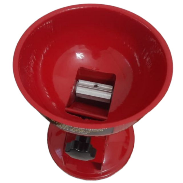 Nutcracker Hand Crank Tool for Hazelnuts Crushing Machinery Home Type Red Metal