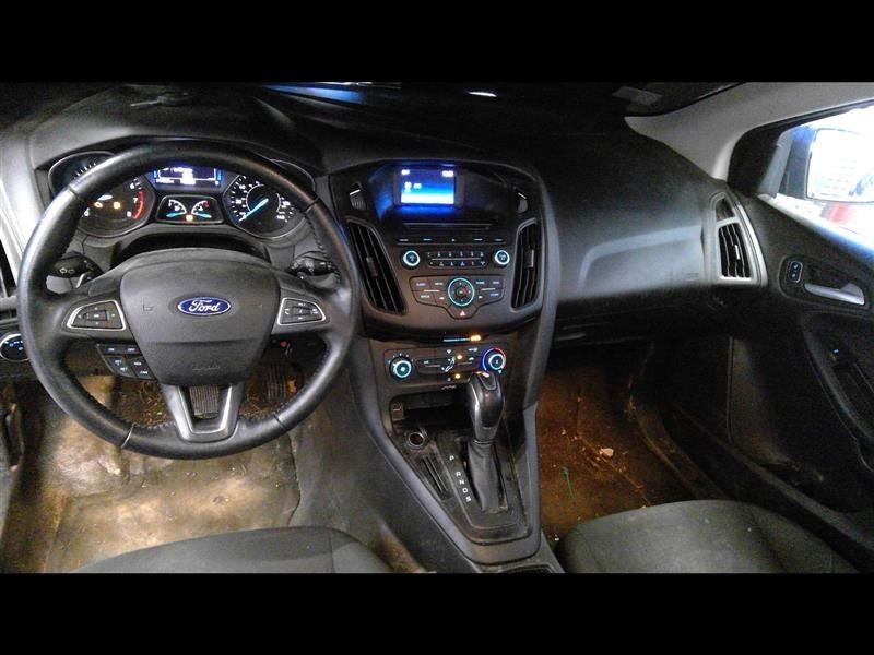 FOCUS 2016 Glove Box 381207